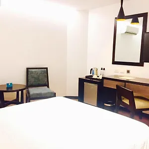**** Hotel Century Filipiny
