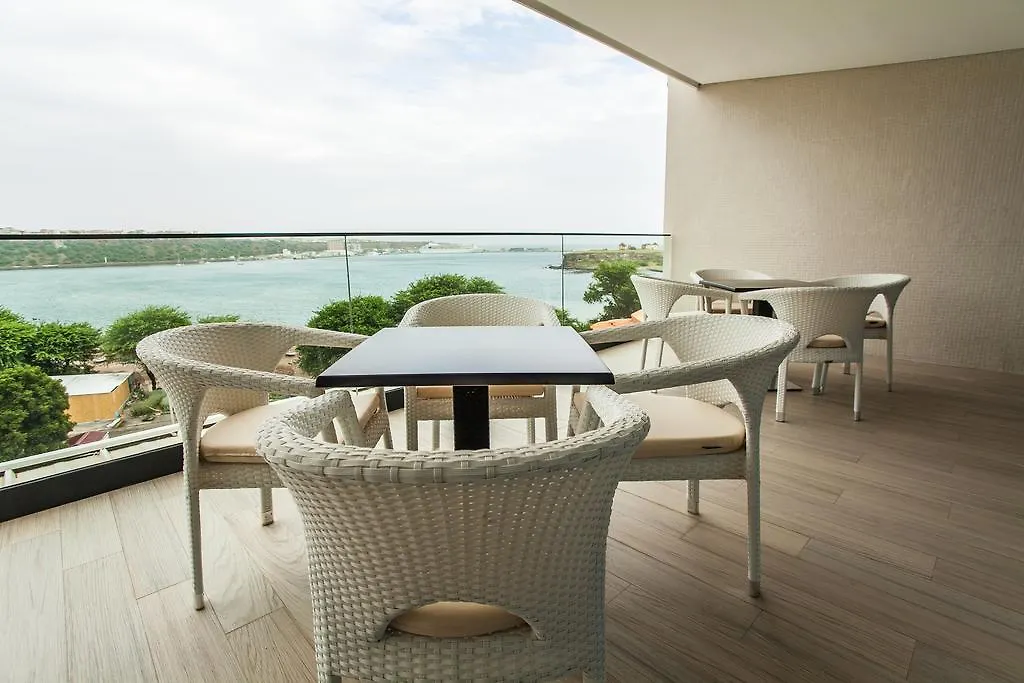 Hotel Perola Praia