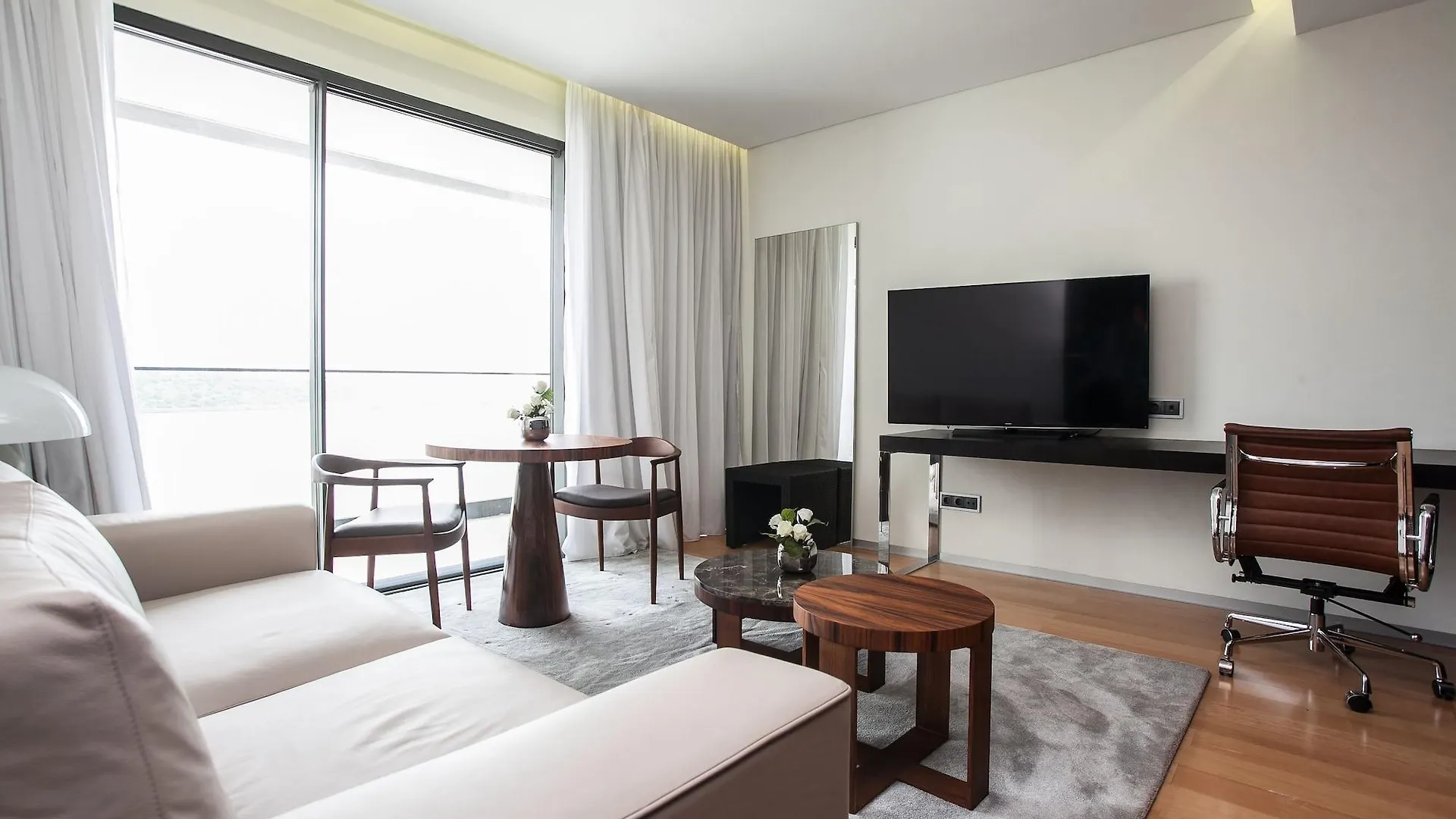 Hotel Perola Praia 4*,